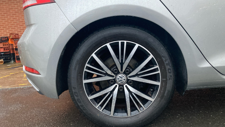 Volkswagen Golf 1.5 TSI EVO SE [Nav] 5dr Petrol Hatchback